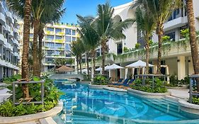 La Green Hotel And Residence